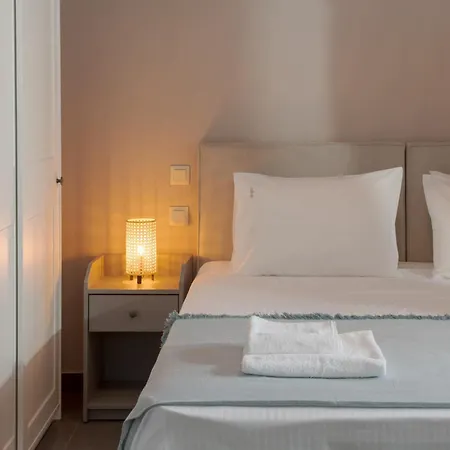 Cozy 1-bedroom Boutique With A Patio Apartment Heraklion (Crete)